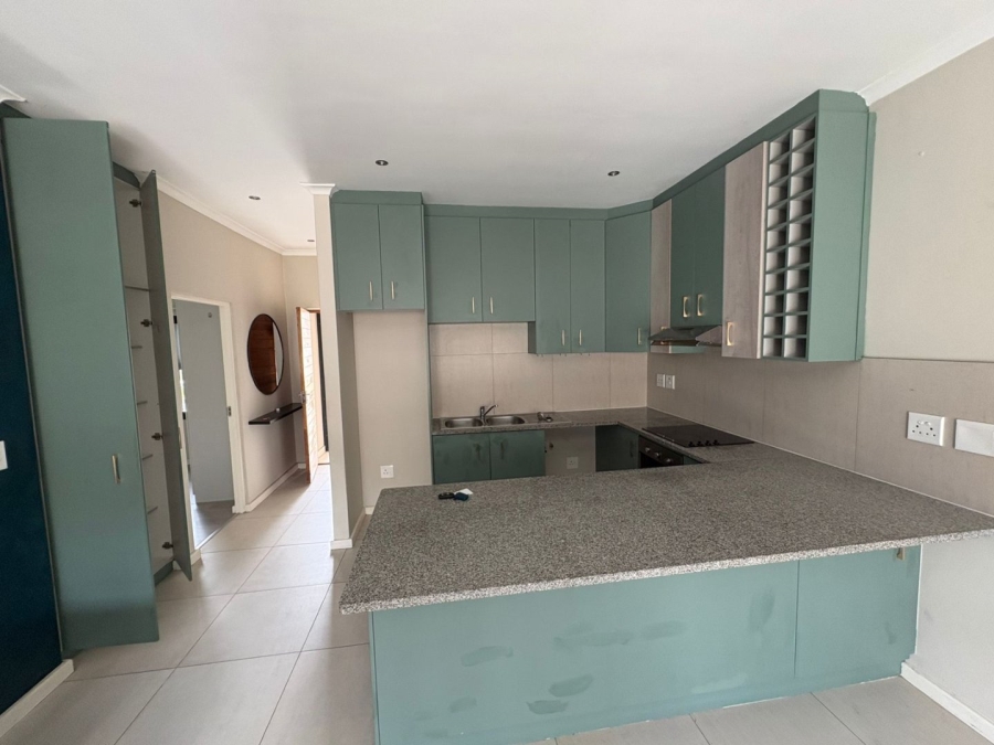 2 Bedroom Property for Sale in Parklands North Western Cape